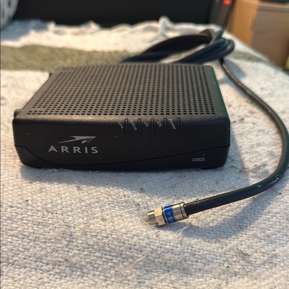 Arris Black Cable Modem - Picture 1 of 3